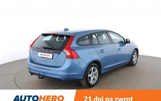 Volvo V60 cena 47600 przebieg: 140684, rok produkcji 2016 z Łomża małe 326